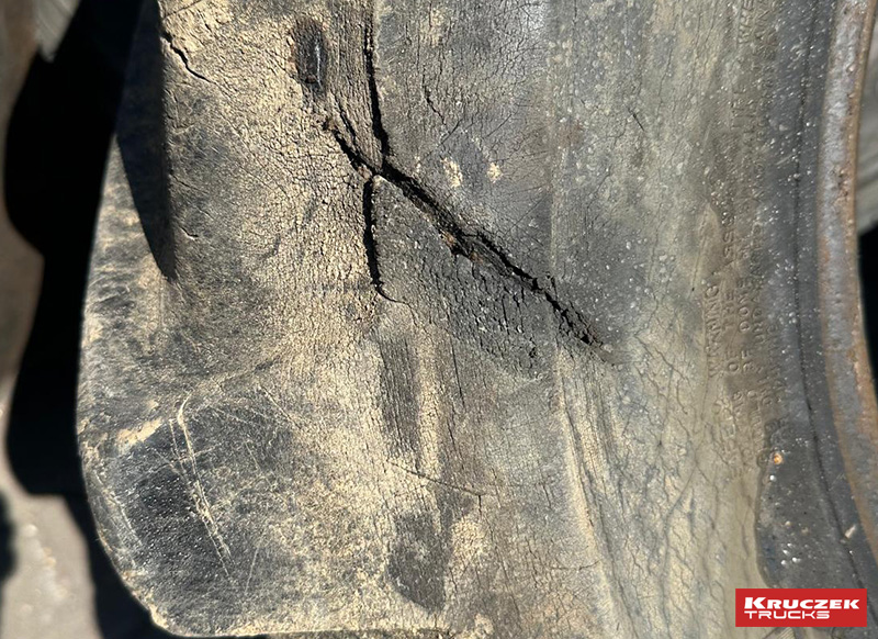 wymiana opony w&nbsp;wozidle budowlanym